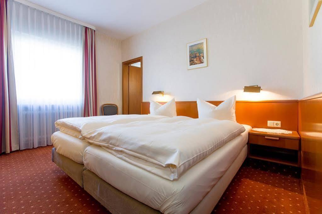מאנהיים Hotel Wegener מראה חיצוני תמונה
